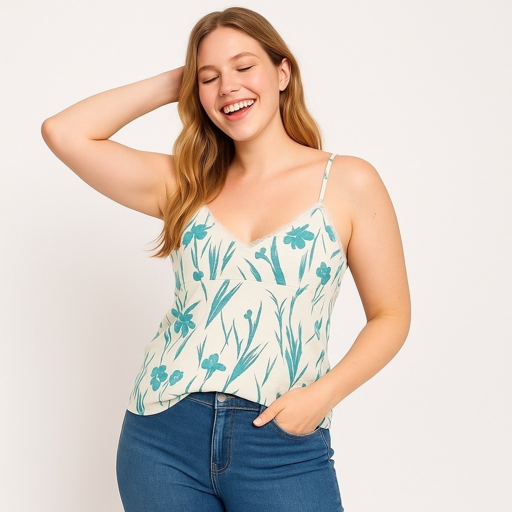 AMERICAN EAGLE OUTFITTERS
Green & White Floral Print Tank Top Size L, NWOT!